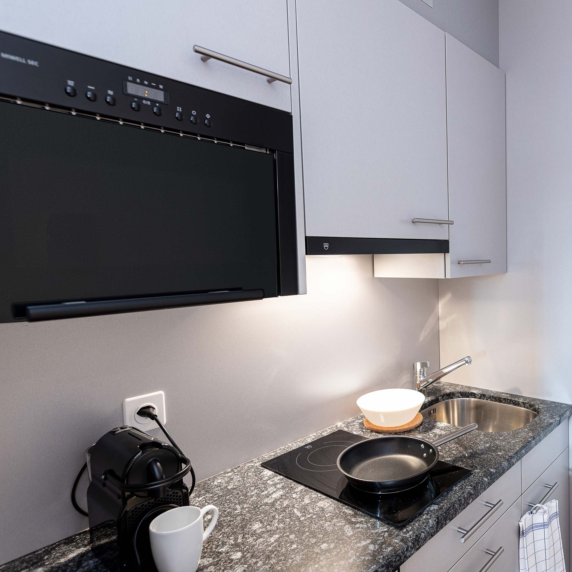 Light gray kitchen