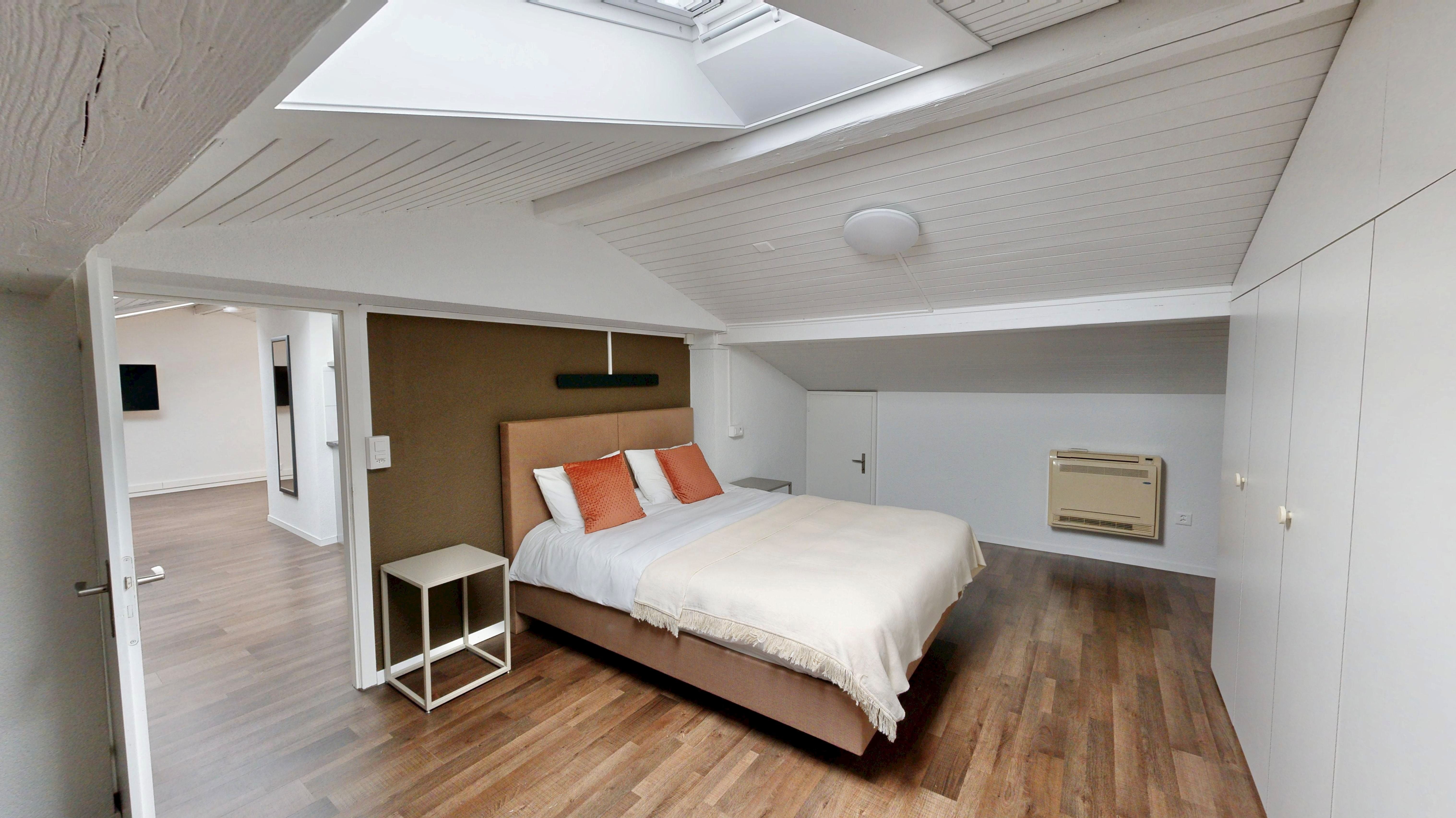 Separates Schlafzimmer mit Einbauschrank